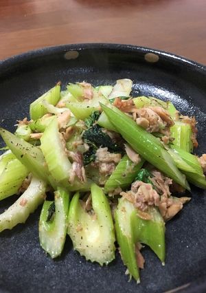 セロリとツナの炒め物-レシピのメイン写真