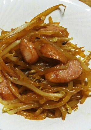 鶏照りのタレ残りでウインナ~もやし炒め。-レシピのメイン写真
