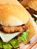 子供喜ぶ【照焼きチーズハンバーガー】