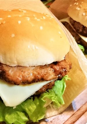 子供喜ぶ【照焼きチーズハンバーガー】-レシピのメイン写真