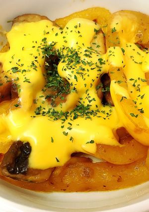 パプリカとマッシュルーム炒めのとろりんチーズのせ-レシピのメイン写真