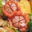 ウインナーとカニカマでお花♪(お弁当)