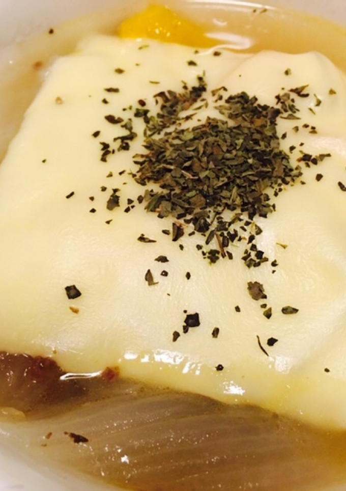 とろ〜りチーズとたっぷり新玉ねぎのスープ-レシピのメイン写真