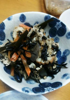 母の味　フライパンでひじきと鶏の煮物-レシピのメイン写真