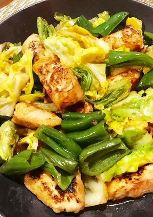 鶏胸肉と春キャベツ、春ピーマンの炒め物-レシピのメイン写真