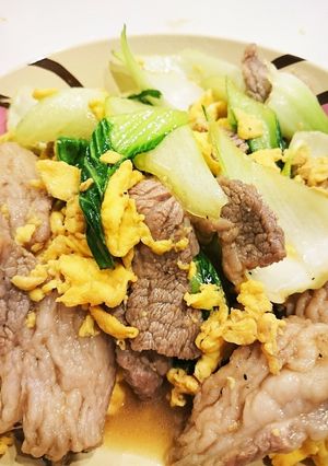 牛肉とチンゲン菜と卵のオイスター炒め-レシピのメイン写真