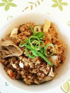 舞茸と鶏肉の赤味噌炊き込みご飯-レシピのメイン写真