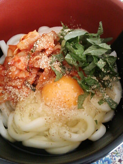簡単!キムチ釜玉うどん♪-レシピのメイン写真
