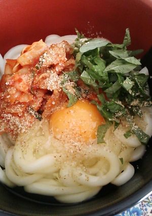 簡単！キムチ釜玉うどん♪-レシピのメイン写真