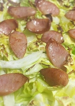 簡単おつまみ☆こげキャベツとソーセージ-レシピのメイン写真