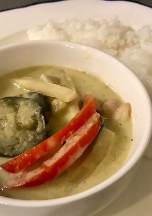 簡単！家庭でできる本格グリーンカレー♡-レシピのメイン写真