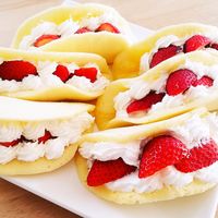基本からアレンジまで！思わずつくりたくなる「イチゴ オムレット」の