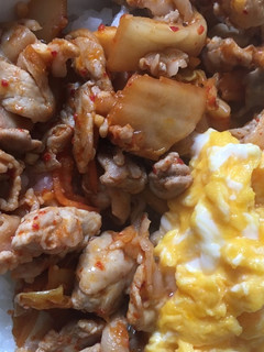 簡単!やみつき豚キムチ丼-レシピのメイン写真