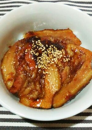 蒲焼のたれで！豚バラ☆鰻たれ丼-レシピのメイン写真