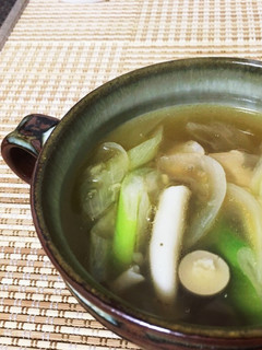 風邪の時に!しめじと豚肉の生姜スープ-レシピのメイン写真