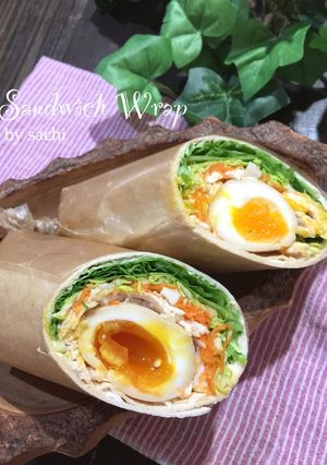 半熟玉子と蒸し鶏のラップロール-レシピのメイン写真