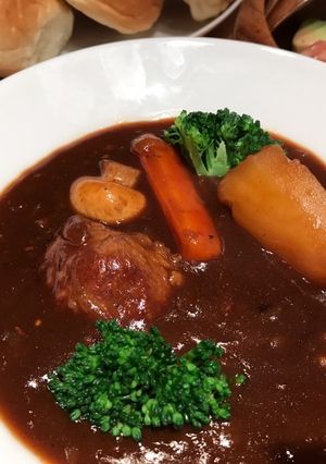 市販のルゥで♪チーズinビーフシチュー-レシピのメイン写真