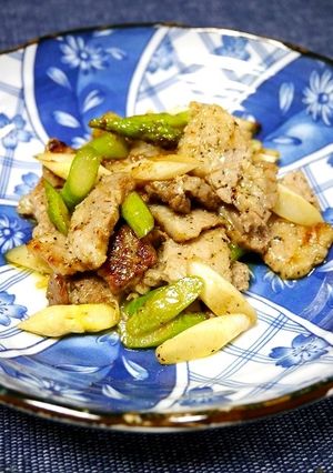 簡単！豚バラの２色アスパラ炒め-レシピのメイン写真