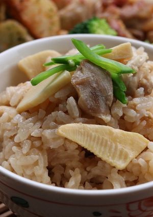 鶏肉の旨味でコクアップ♪ たけのこご飯-レシピのメイン写真