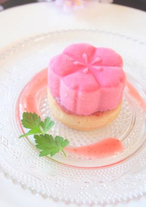 桜型ジェラートで作る、おもてなしスイーツ-レシピのメイン写真