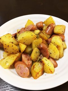 じゃがいもとウインナーのマヨカレー炒め-レシピのメイン写真