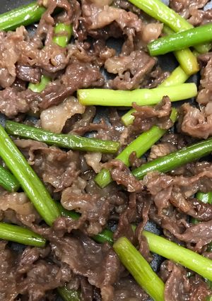 ニンニクの芽と牛肉の塩麹炒め-レシピのメイン写真