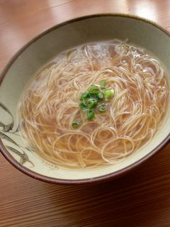 簡単！ミ○ドの汁そば風 by かおるsweets 【クックパッド】 簡単