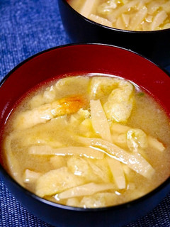 簡単!タケノコと油揚げのお味噌汁-レシピのメイン写真