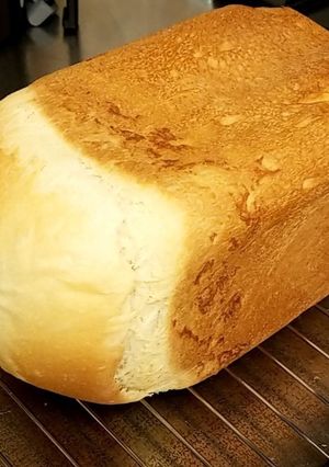 HBで簡単♪ふんわりバタロール風食パン♥-レシピのメイン写真