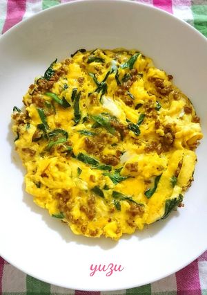 お弁当や朝食夕食に♪ニラとひき肉の卵焼き-レシピのメイン写真