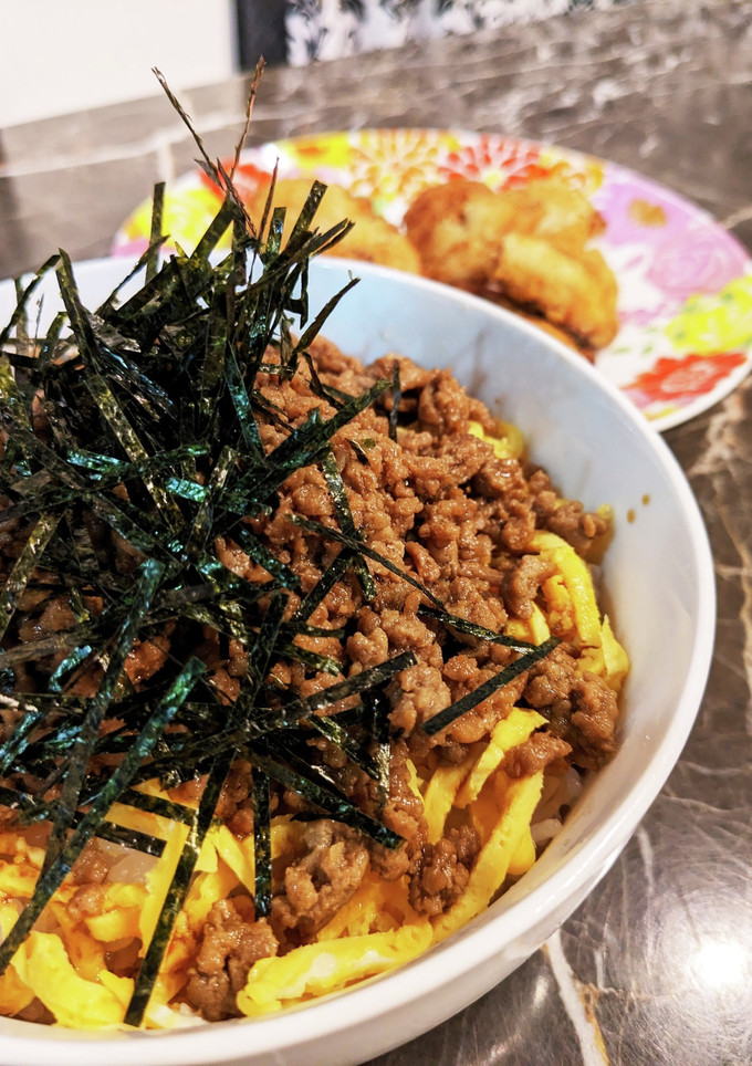土用丑の日に簡単♪鰻のタレで、そぼろ丼♡-レシピのメイン写真