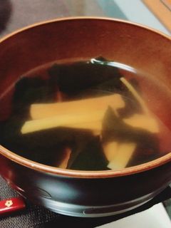 カニカマとわかめのすまし汁:-)-レシピのメイン写真