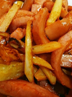 ウインナーとポテトの甘酢ケチャップ炒め-レシピのメイン写真