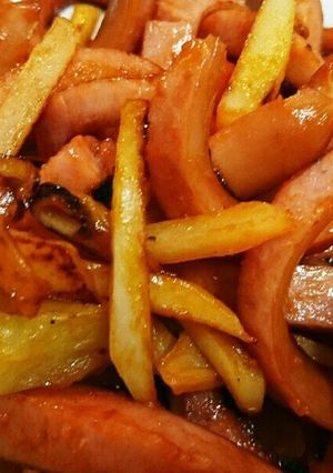 ウインナーとポテトの甘酢ケチャップ炒め-レシピのメイン写真