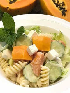 完熟パパイアとショートパスタのサラダ-レシピのメイン写真
