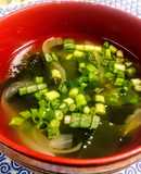 ☆５分で完成☆新玉葱とわかめの中華スープ