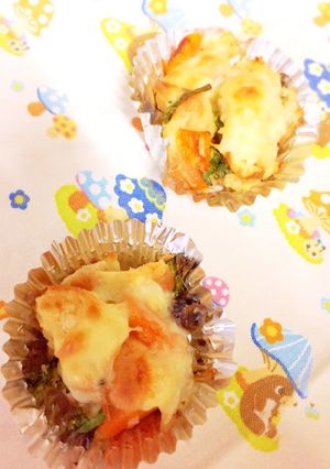 お弁当に♪パンde簡単！カップグラタン-レシピのメイン写真