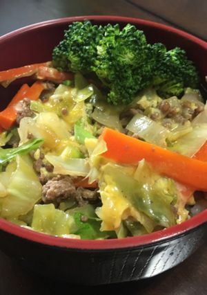 超簡単！肉と野菜の卵とじ丼！-レシピのメイン写真