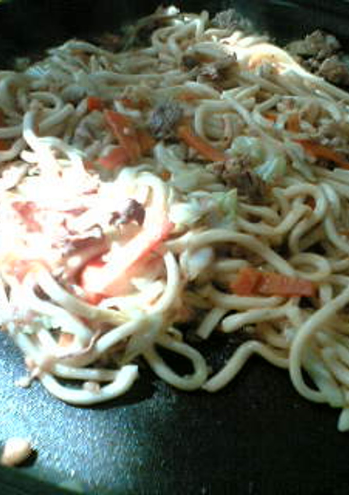 休日お昼の定番！しょうゆ味の焼きうどん-レシピのメイン写真