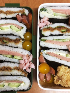 簡単・手頃魚肉ハムと鶏そぼろのおにぎらず-レシピのメイン写真