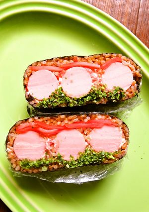 ☺粉末ソースで☆焼きそば風おにぎらず☺-レシピのメイン写真