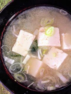 豆腐とワカメの味噌汁☆-レシピのメイン写真