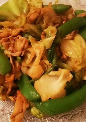 スナップエンドウと春キャベツのカレー炒め-レシピのメイン写真