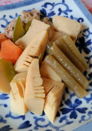 鶏肉と春野菜の煮物【柏市学校給食】-レシピのメイン写真