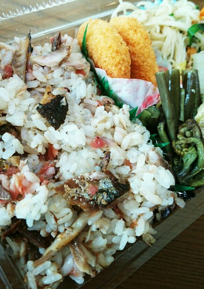 混ぜるだけ♪イワシと梅のごはん-レシピのメイン写真