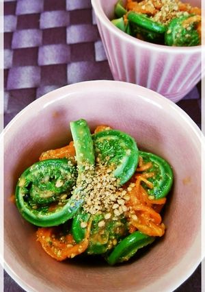 こごみの胡麻和え✿with人参で彩り-レシピのメイン写真