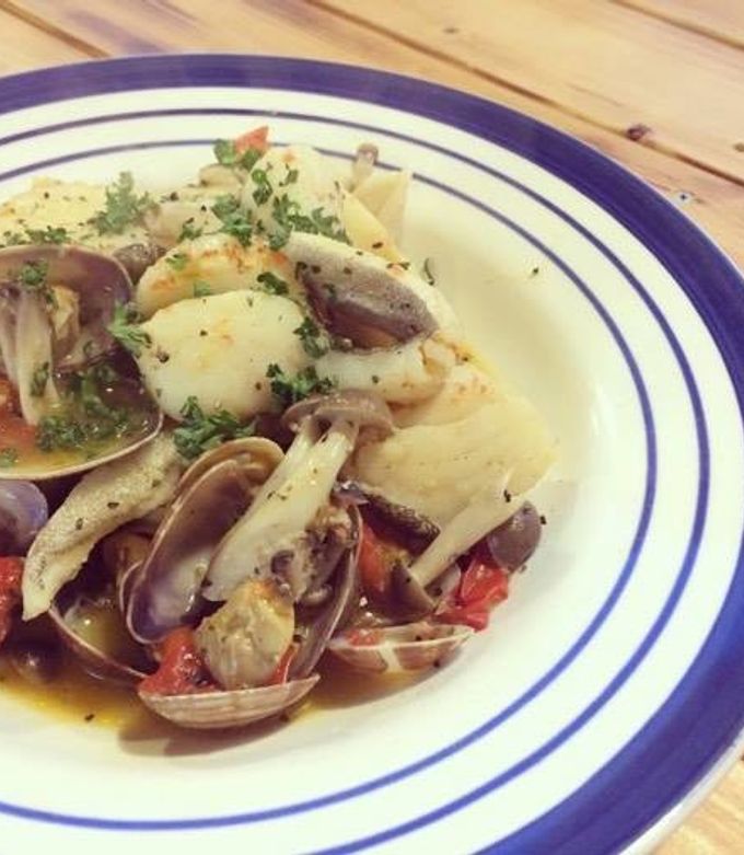 フライパンで手軽に♪鱈のアクアパッツァ by にんにくのよしだ家