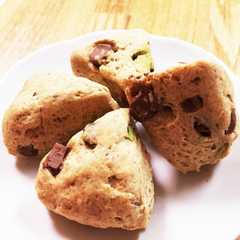 รูปของ きなことチョコのしっとり豆腐スコーン