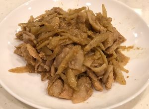 豚肉とごぼうのゴマみそ炒め！濃いめ。-レシピのメイン写真