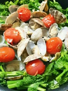 簡単菜の花とトマトでアサリの白ワイン蒸し-レシピのメイン写真